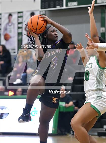 Thumbnail 2 in Lynwood vs. St. Mary's (St. Mary's Stockton MLK Showcase) photogallery.