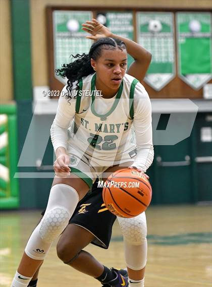 Thumbnail 3 in Lynwood vs. St. Mary's (St. Mary's Stockton MLK Showcase) photogallery.