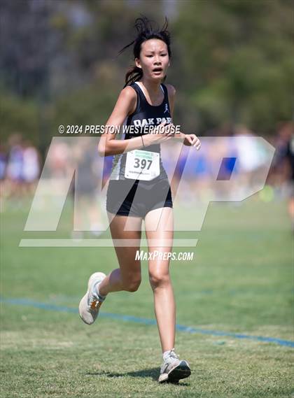 Thumbnail 3 in FR: Moorpark Invitational (Freshman) photogallery.