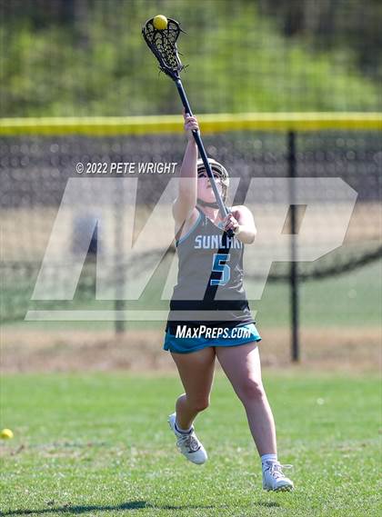 Thumbnail 3 in Sarasota vs Sunlake photogallery.
