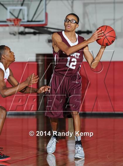 Thumbnail 1 in DeSmet Jesuit @ Chaminade photogallery.