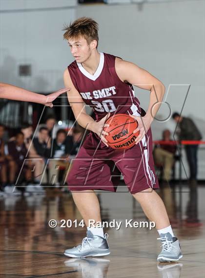 Thumbnail 3 in DeSmet Jesuit @ Chaminade photogallery.