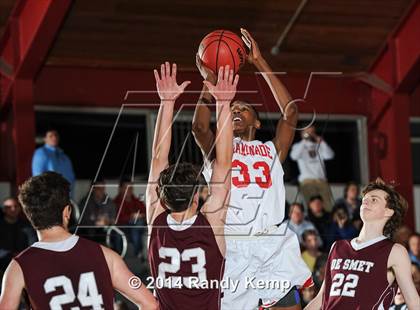 Thumbnail 1 in DeSmet Jesuit @ Chaminade photogallery.