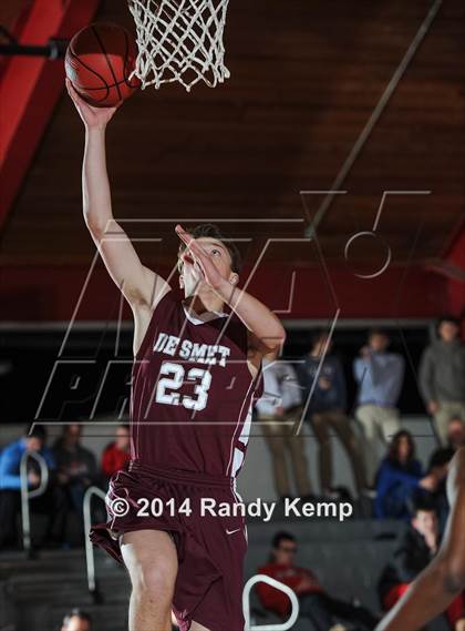Thumbnail 3 in DeSmet Jesuit @ Chaminade photogallery.