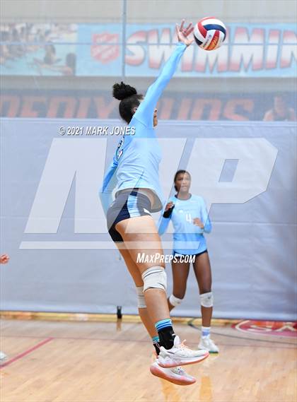 Thumbnail 2 in Marymount vs. Cornerstone Christian (Nike Tournament of Champions) photogallery.