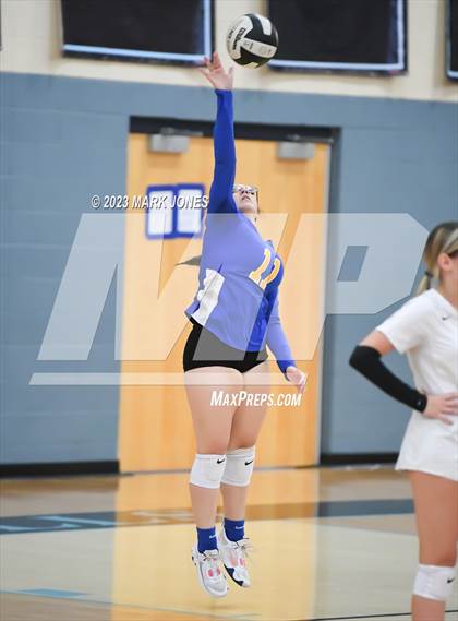Thumbnail 2 in Estrella Foothills vs. Buckeye photogallery.