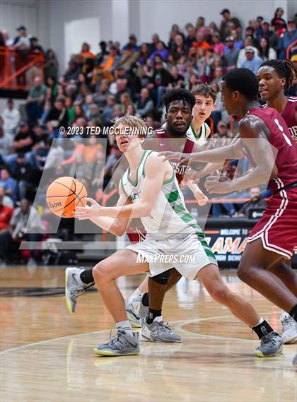 Thumbnail 1 in Valley Springs vs. Lakeside (AAA 3A State Playoff first round) photogallery.