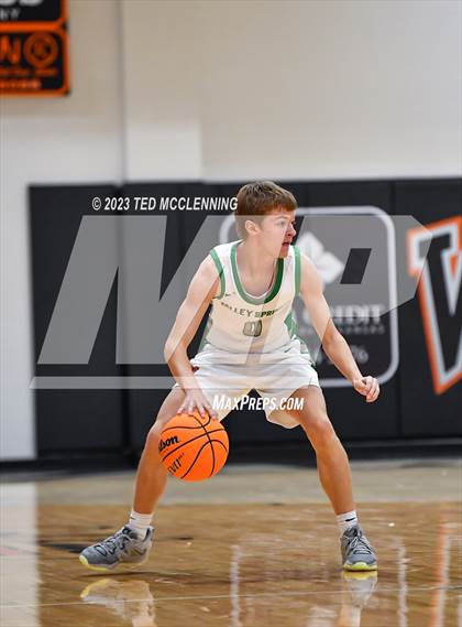 Thumbnail 2 in Valley Springs vs. Lakeside (AAA 3A State Playoff first round) photogallery.