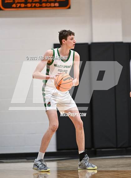 Thumbnail 3 in Valley Springs vs. Lakeside (AAA 3A State Playoff first round) photogallery.