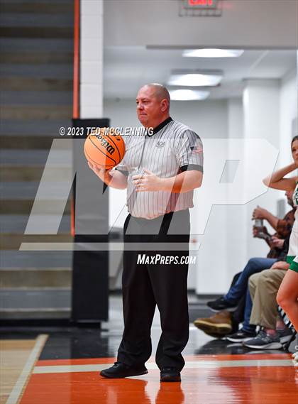 Thumbnail 3 in Valley Springs vs. Lakeside (AAA 3A State Playoff first round) photogallery.