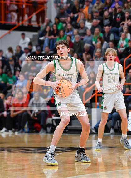 Thumbnail 1 in Valley Springs vs. Lakeside (AAA 3A State Playoff first round) photogallery.