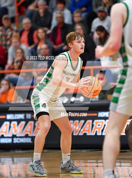 Thumbnail 1 in Valley Springs vs. Lakeside (AAA 3A State Playoff first round) photogallery.