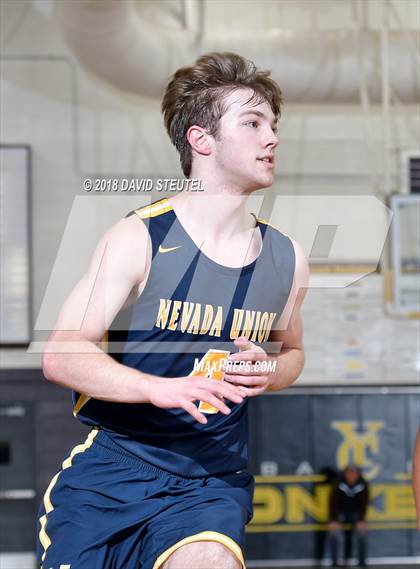 Thumbnail 1 in Nevada Union vs. Yuba City (Mel Good Holiday Classic) photogallery.