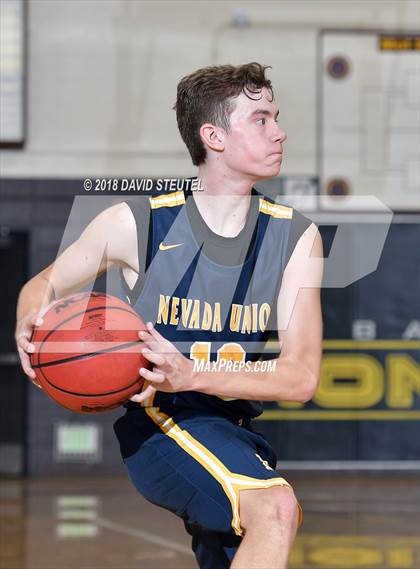 Thumbnail 2 in Nevada Union vs. Yuba City (Mel Good Holiday Classic) photogallery.