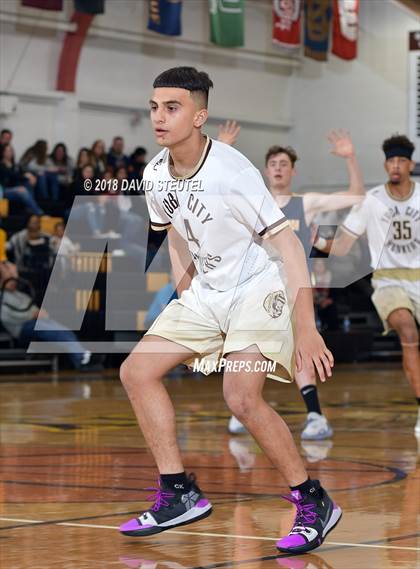 Thumbnail 2 in Nevada Union vs. Yuba City (Mel Good Holiday Classic) photogallery.