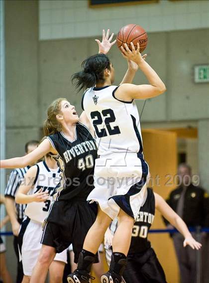 Thumbnail 2 in Riverton vs Syracuse (Utah 5A Semifinal) photogallery.