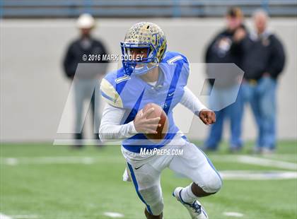 Thumbnail 1 in Rockdale vs. Malakoff (UIL 3A Regional Playoff) photogallery.