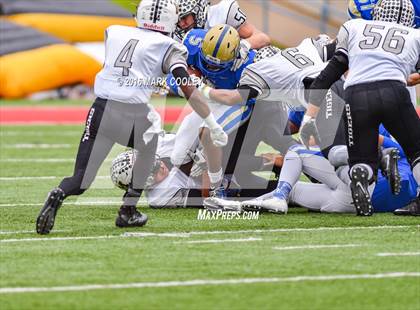 Thumbnail 2 in Rockdale vs. Malakoff (UIL 3A Regional Playoff) photogallery.