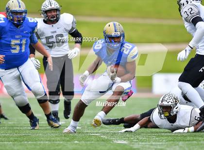 Thumbnail 1 in Rockdale vs. Malakoff (UIL 3A Regional Playoff) photogallery.