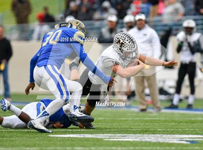 Thumbnail 2 in Rockdale vs. Malakoff (UIL 3A Regional Playoff) photogallery.