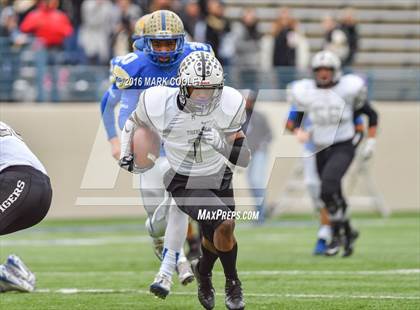 Thumbnail 1 in Rockdale vs. Malakoff (UIL 3A Regional Playoff) photogallery.
