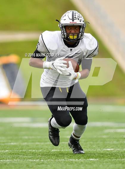 Thumbnail 2 in Rockdale vs. Malakoff (UIL 3A Regional Playoff) photogallery.