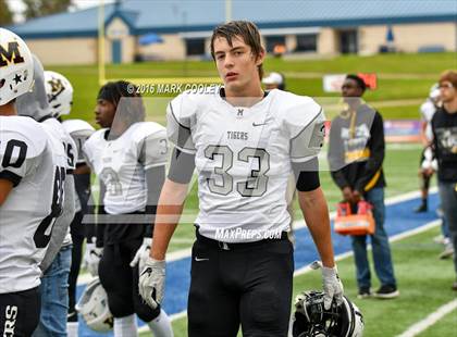 Thumbnail 1 in Rockdale vs. Malakoff (UIL 3A Regional Playoff) photogallery.