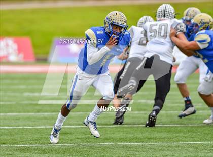 Thumbnail 1 in Rockdale vs. Malakoff (UIL 3A Regional Playoff) photogallery.