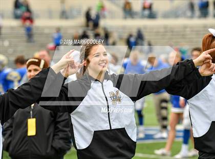 Thumbnail 3 in Rockdale vs. Malakoff (UIL 3A Regional Playoff) photogallery.