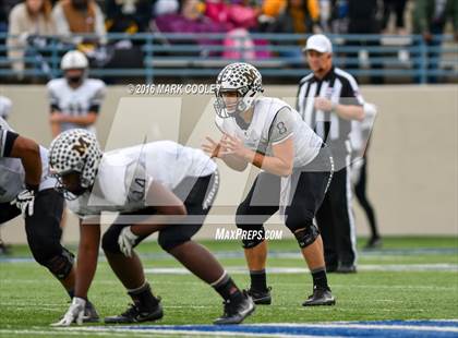 Thumbnail 3 in Rockdale vs. Malakoff (UIL 3A Regional Playoff) photogallery.
