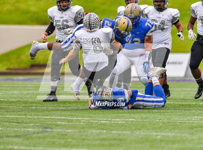 Thumbnail 2 in Rockdale vs. Malakoff (UIL 3A Regional Playoff) photogallery.