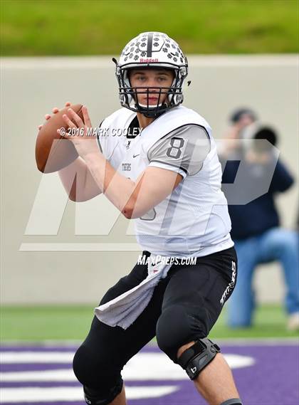 Thumbnail 2 in Rockdale vs. Malakoff (UIL 3A Regional Playoff) photogallery.