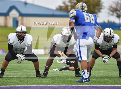 Thumbnail 1 in Rockdale vs. Malakoff (UIL 3A Regional Playoff) photogallery.