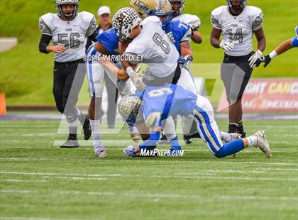 Thumbnail 2 in Rockdale vs. Malakoff (UIL 3A Regional Playoff) photogallery.