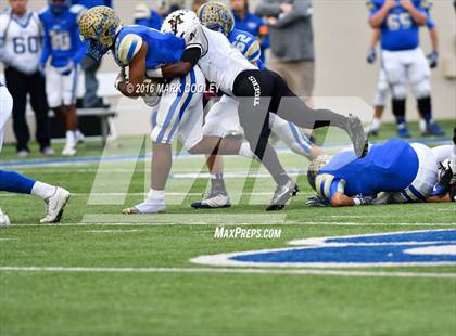 Thumbnail 1 in Rockdale vs. Malakoff (UIL 3A Regional Playoff) photogallery.