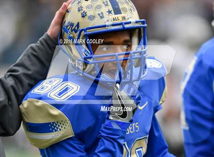 Thumbnail 2 in Rockdale vs. Malakoff (UIL 3A Regional Playoff) photogallery.