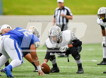 Thumbnail 1 in Rockdale vs. Malakoff (UIL 3A Regional Playoff) photogallery.