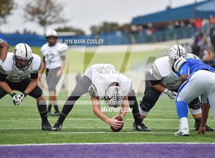 Thumbnail 3 in Rockdale vs. Malakoff (UIL 3A Regional Playoff) photogallery.