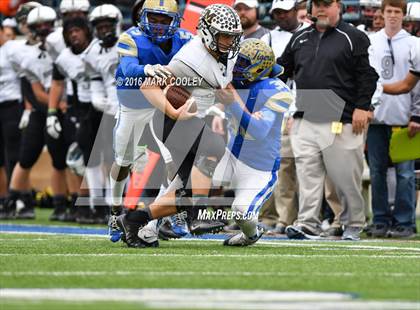 Thumbnail 3 in Rockdale vs. Malakoff (UIL 3A Regional Playoff) photogallery.