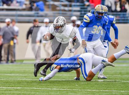 Thumbnail 1 in Rockdale vs. Malakoff (UIL 3A Regional Playoff) photogallery.