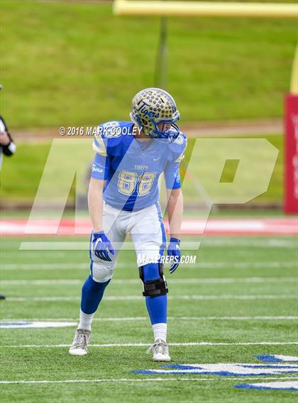 Thumbnail 3 in Rockdale vs. Malakoff (UIL 3A Regional Playoff) photogallery.