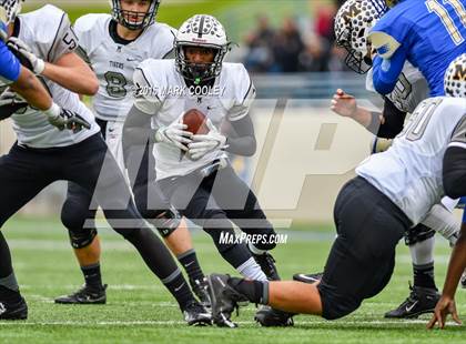 Thumbnail 2 in Rockdale vs. Malakoff (UIL 3A Regional Playoff) photogallery.
