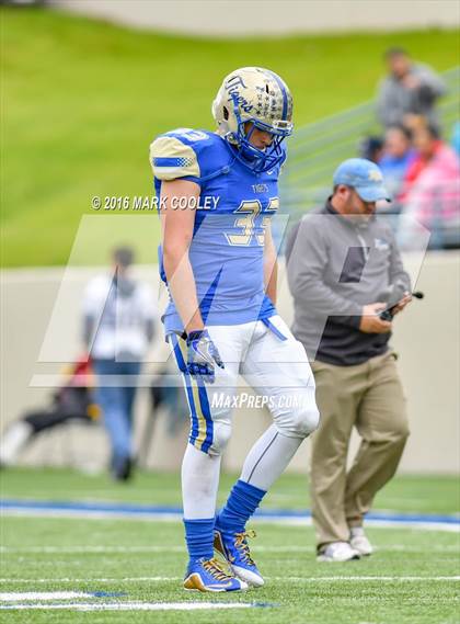 Thumbnail 2 in Rockdale vs. Malakoff (UIL 3A Regional Playoff) photogallery.