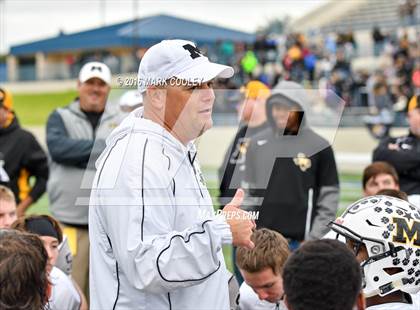 Thumbnail 1 in Rockdale vs. Malakoff (UIL 3A Regional Playoff) photogallery.