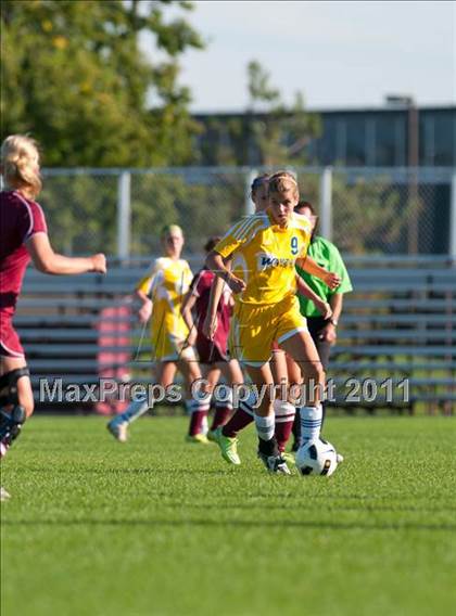 Thumbnail 2 in Anoka vs Wayzata (Challenge Cup Tournament) photogallery.