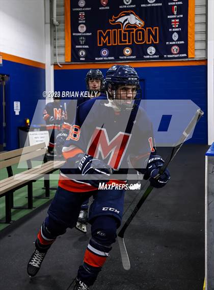 Thumbnail 3 in Milton Academy vs Deerfield Academy (Flood-Marr Tournament) photogallery.