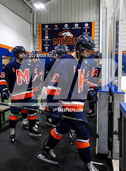 Thumbnail 2 in Milton Academy vs Deerfield Academy (Flood-Marr Tournament) photogallery.