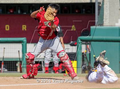 Thumbnail 3 in Los Angeles CES vs. Harbor Teacher (CIF L.A. City Section D3 Final) photogallery.