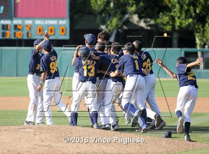 Thumbnail 1 in Los Angeles CES vs. Harbor Teacher (CIF L.A. City Section D3 Final) photogallery.