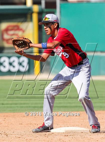 Thumbnail 3 in Los Angeles CES vs. Harbor Teacher (CIF L.A. City Section D3 Final) photogallery.